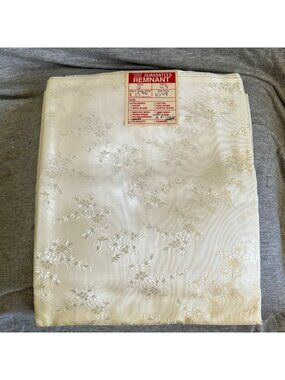 Floral Jacquard Polyester Remnant Fabric 2 Yards 45" Wide First Quality Ivory Dr
